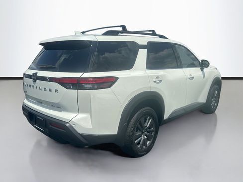 Used 2023 Nissan Pathfinder SV AWD/4WD image 7