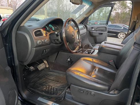 Used 2013 GMC Sierra 3500 Denali image 28