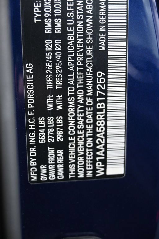 Certified 2024 Porsche Macan AWD/4WD image 30