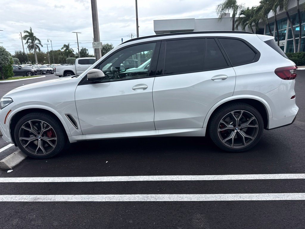 Used 2021 BMW X5 M50i w/ Dynamic Handling Package AWD/4WD image 10