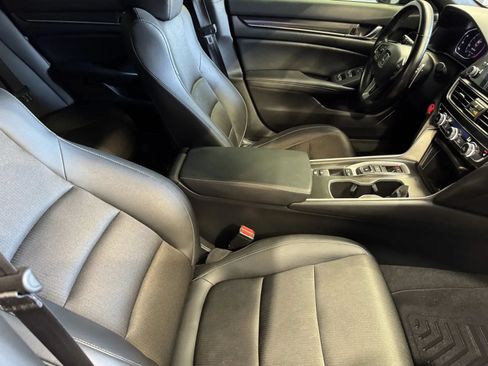 Used 2022 Honda Accord Sport image 6