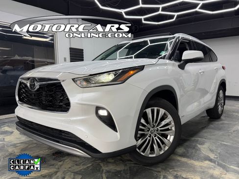 Used 2026 Toyota Highlander Platinum AWD/4WD image 1