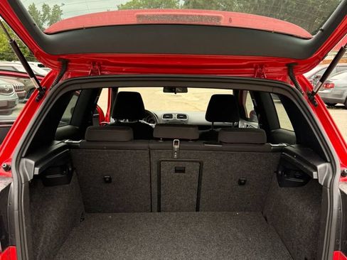 Used 2010 Volkswagen GTI 2-Door FWD image 9