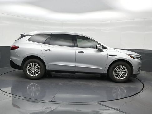 Used 2021 Buick Enclave Essence w/ Sound and Sites Package FWD image 7