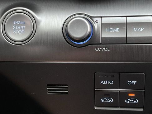 Used 2025 Hyundai Kona SEL image 32