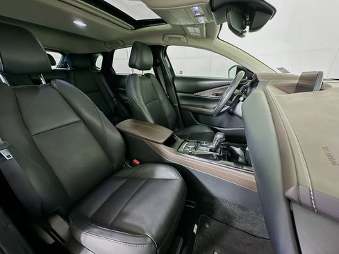 Used 2024 MAZDA CX-30 AWD 2.5 S w/ Premium Package image 32
