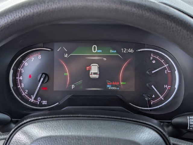 Used 2024 Toyota RAV4 XLE w/ Convenience Package FWD image 21