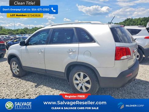 Used 2013 Kia Sorento LX w/ Convenience Pkg FWD image 3