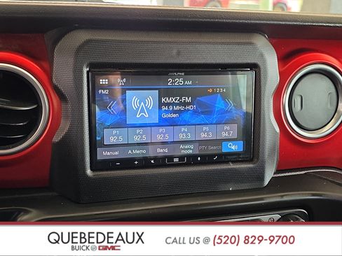Used 2018 Jeep Wrangler Unlimited Rubicon AWD/4WD image 18