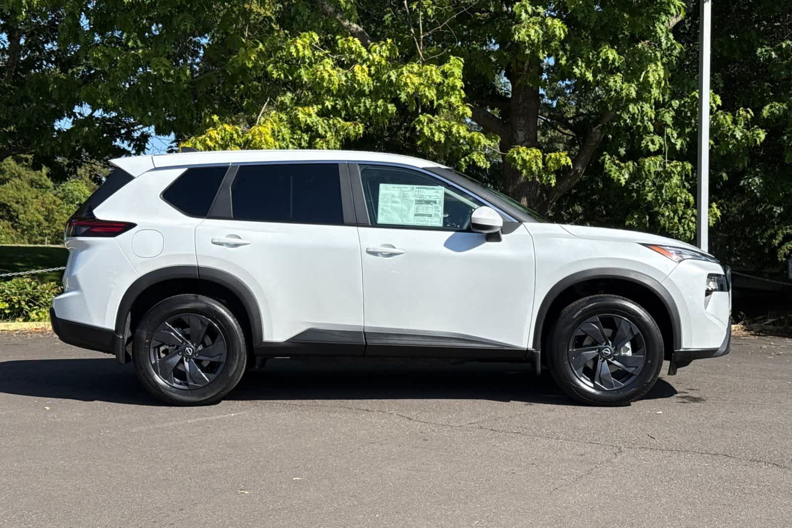 New 2026 Nissan Rogue SV AWD/4WD image 8