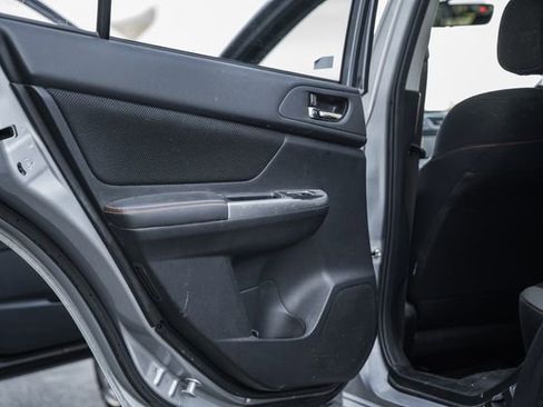 Used 2017 Subaru Crosstrek 2.0i Premium image 37