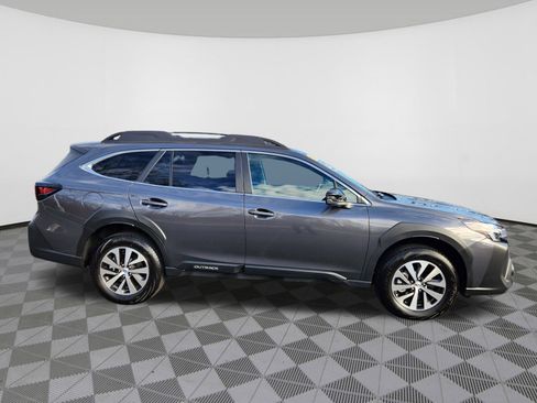 Certified 2025 Subaru Outback Premium image 6
