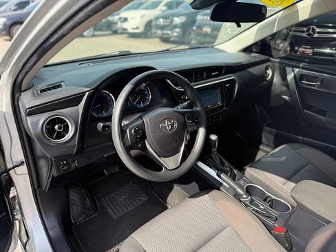 Used 2017 Toyota Corolla LE w/ Carpet Mat Package (TMS) FWD image 15