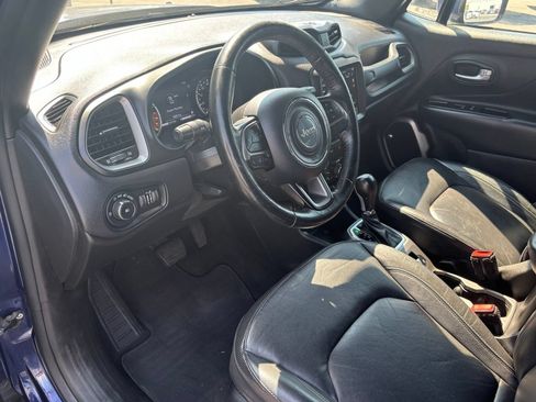 Used 2019 Jeep Renegade Limited w/ Quick Order Package 22P AWD/4WD image 13