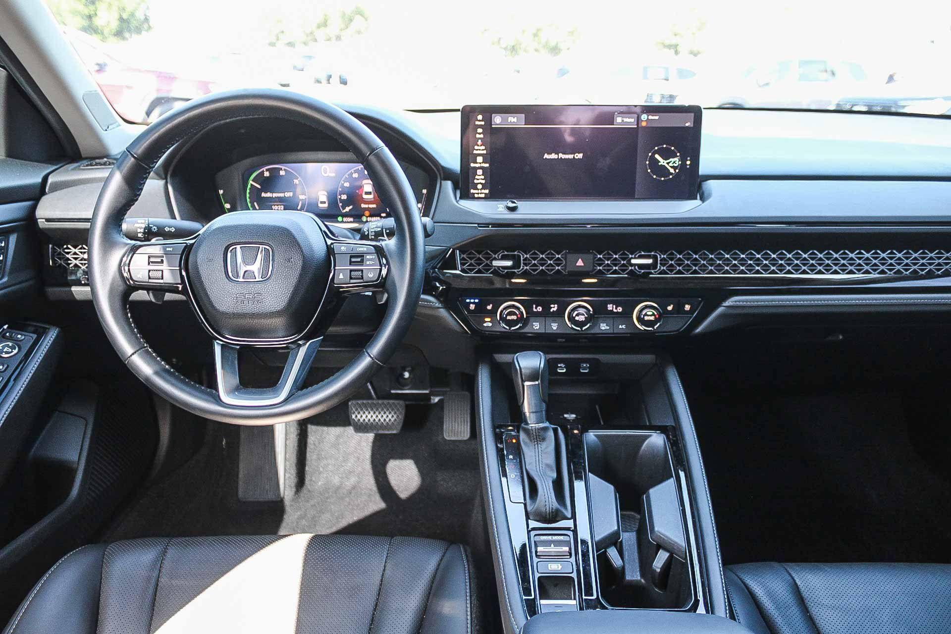 Used 2024 Honda Accord Touring image 14