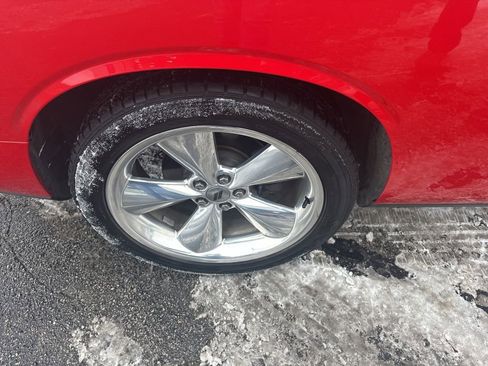 Used 2019 Dodge Challenger R/T w/ Plus Package image 11