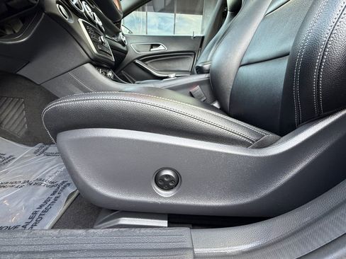 Used 2016 Mercedes-Benz CLA 250 image 35