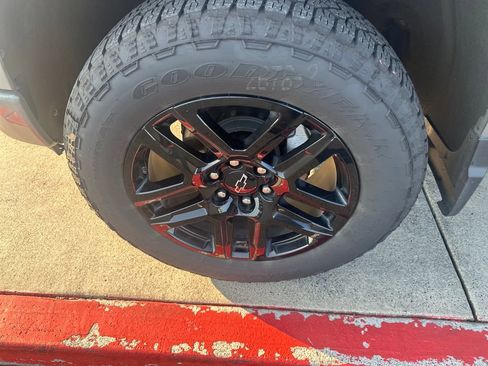 Used 2025 Chevrolet Silverado 1500 Custom w/ Turbomax Blackout Package AWD/4WD image 22