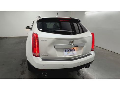 Used 2011 Cadillac SRX Luxury FWD image 7