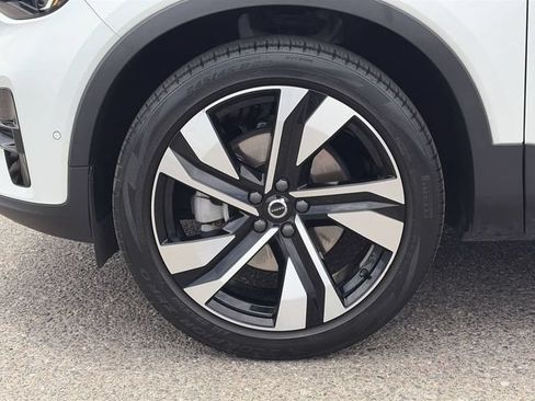 Certified 2023 Volvo XC40 B5 Ultimate w/ Climate Package AWD/4WD image 10