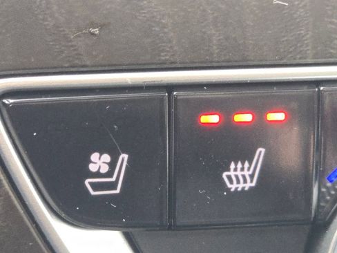 Used 2019 Honda Accord Touring image 8