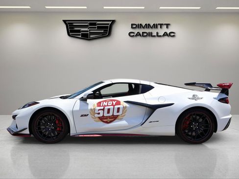 Used 2023 Chevrolet Corvette Z06 image 2