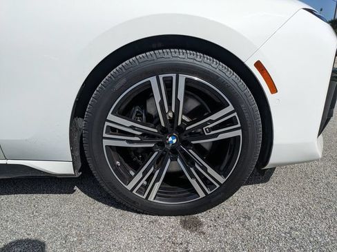 Used 2024 BMW 740i RWD image 11
