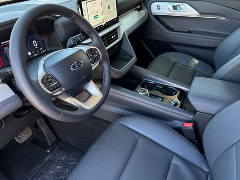 New 2026 Ford Explorer Active w/ Active Comfort Package RWD image 10