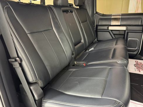 Used 2022 Ford F350 Lariat w/ Black Appearance Package AWD/4WD image 39