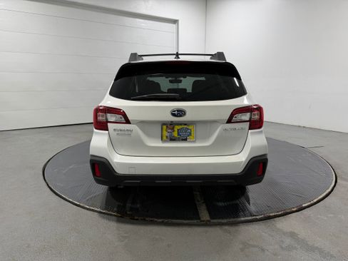 Used 2018 Subaru Outback 2.5i Premium image 26