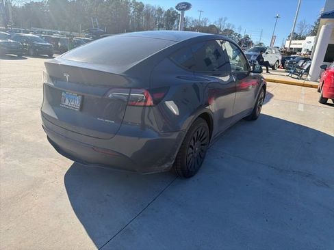 Used 2020 Tesla Model Y Long Range image 9