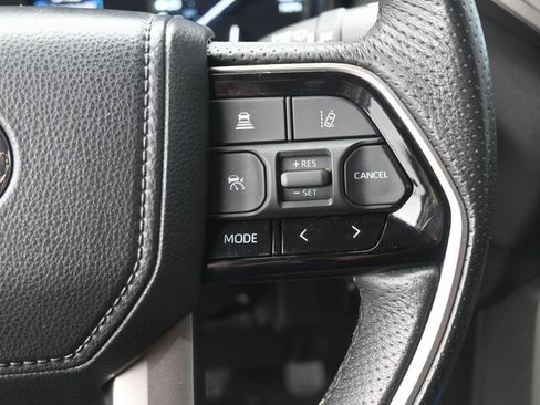 Used 2023 Toyota Tundra Limited AWD/4WD image 2