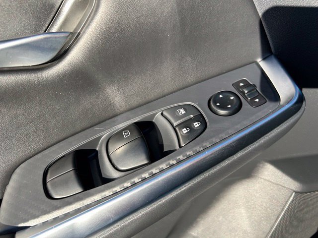 Certified 2025 Nissan Sentra SR FWD image 26