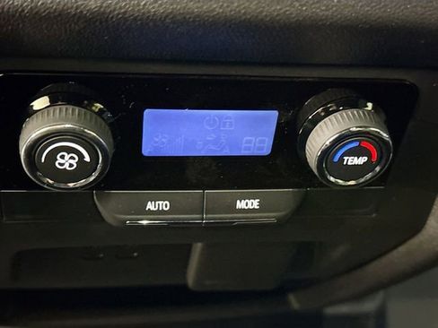 Used 2026 Chevrolet Traverse LT w/ Driver Confidence Package image 25