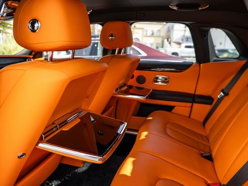 Used 2024 Rolls-Royce Ghost image 28