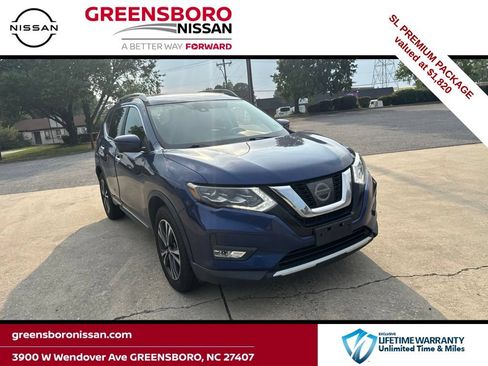 Used 2017 Nissan Rogue SL w/ SL Premium Package AWD/4WD image 1