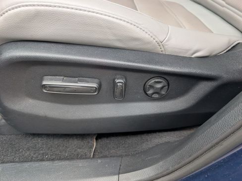 Used 2022 Honda CR-V EX-L image 16