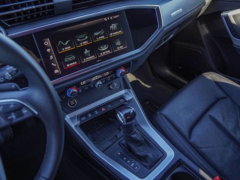 Certified 2025 Audi Q3 2.0T Premium Plus w/ Premium Plus Package image 16