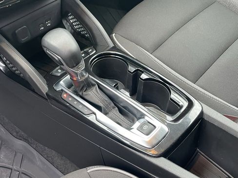 Used 2024 Chevrolet TrailBlazer LT w/ LT Cold Weather Package image 16