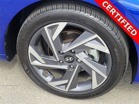 Certified 2025 Hyundai Elantra Sport image 20