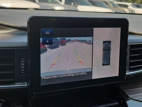 Used 2023 Ford Explorer Limited RWD image 8