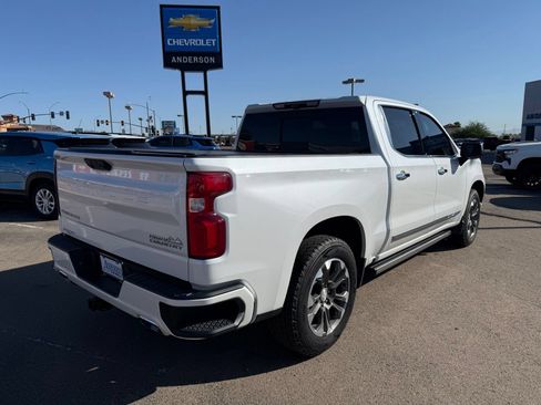 Used 2023 Chevrolet Silverado 1500 High Country w/ Technology Package AWD/4WD image 7