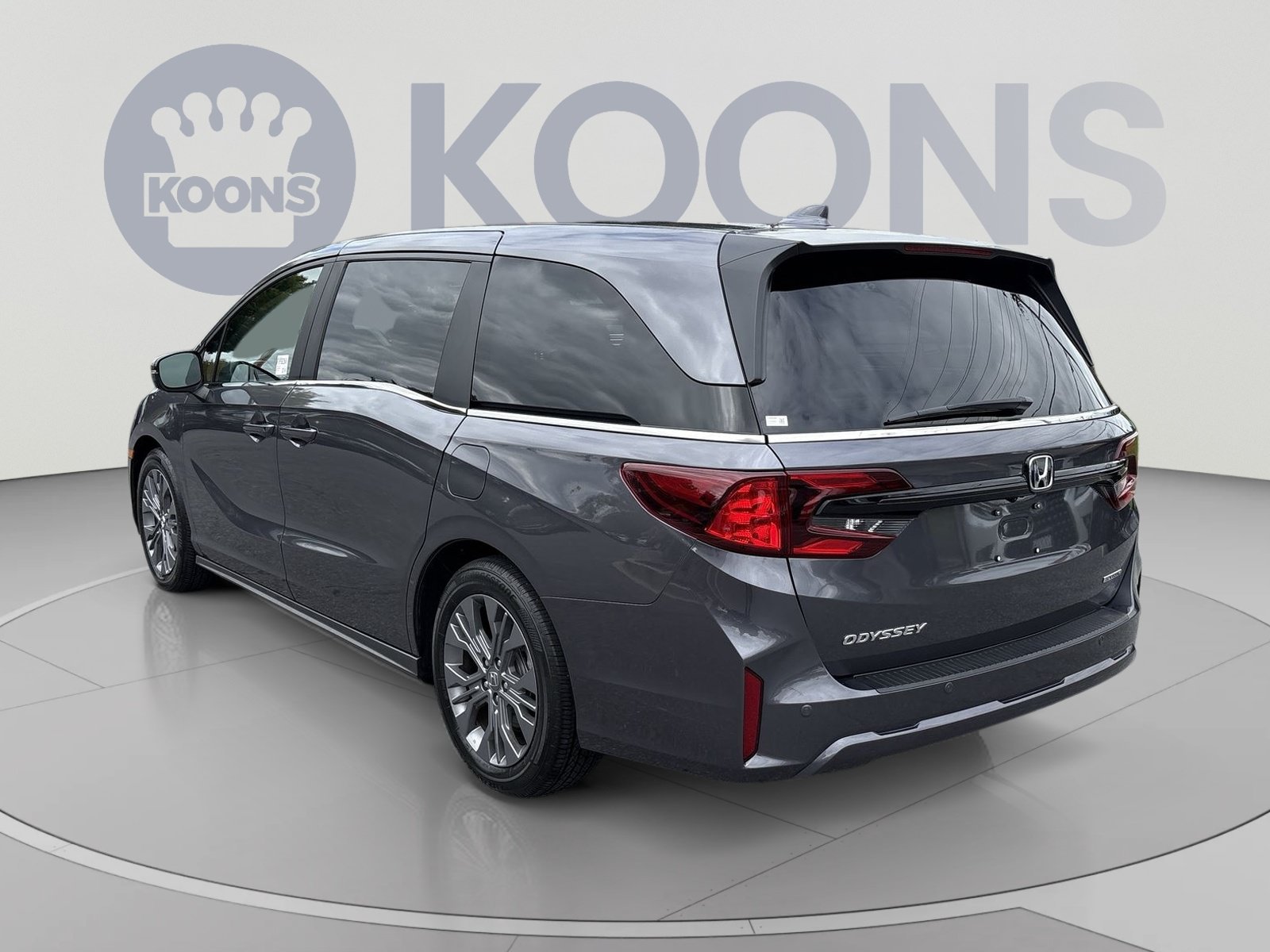 Used 2025 Honda Odyssey Touring image 4