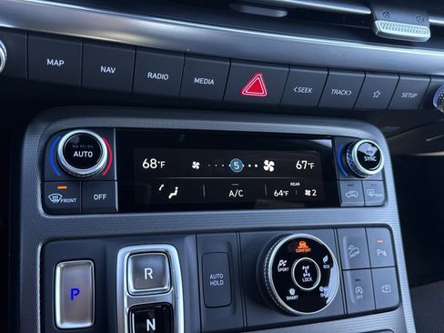 Used 2024 Hyundai Palisade Calligraphy image 21