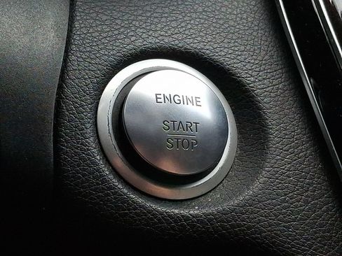 Used 2017 Mercedes-Benz C 300 4MATIC Sedan image 20