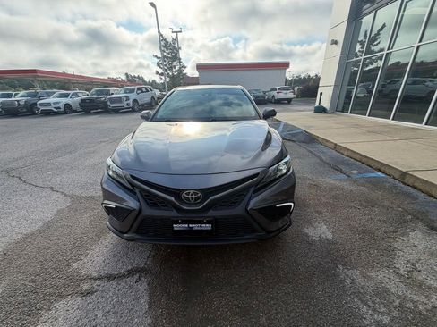 Used 2023 Toyota Camry SE FWD image 6