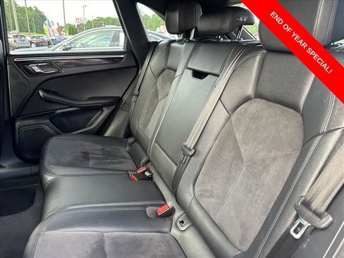 Used 2015 Porsche Macan S image 8