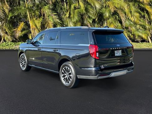Used 2025 Ford Expedition Max Platinum image 7