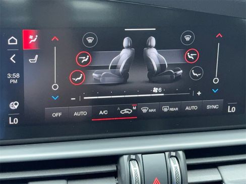 Used 2022 Alfa Romeo Giulia Veloce image 26