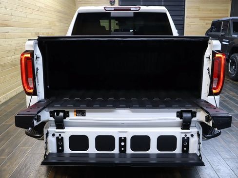 Used 2022 GMC Sierra 1500 SLT w/ SLT Premium Plus Package AWD/4WD image 36